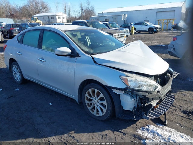 Salvage Nissan Sentra Image