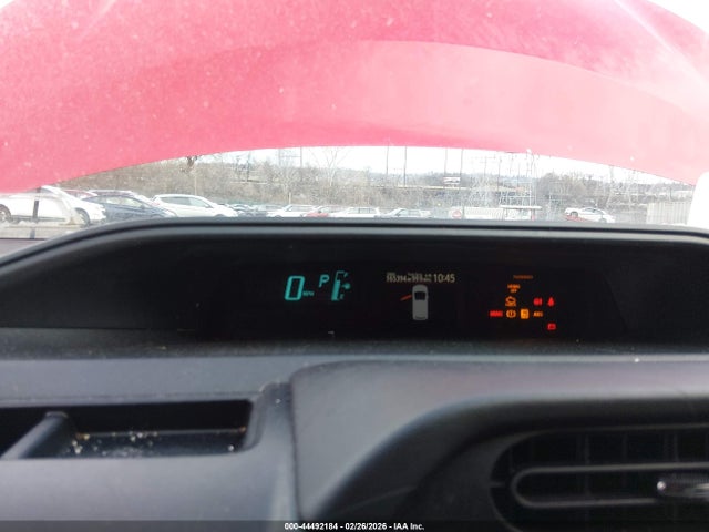 Toyota Prius c Two