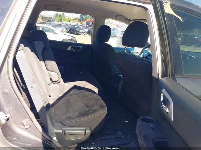 Nissan Pathfinder S