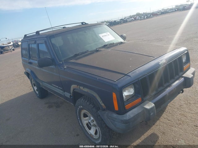 Salvage Jeep Cherokee Image