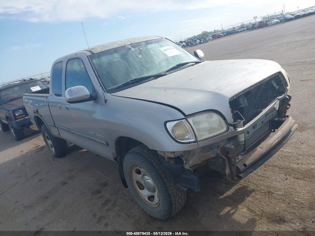 Salvage Toyota Tundra Image
