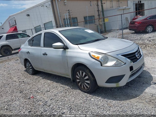Salvage Nissan Versa Image