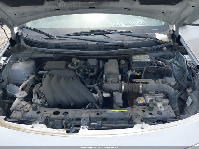 Nissan Versa 1.6 S+