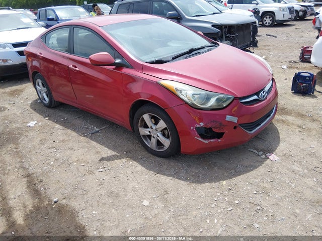 Salvage Hyundai ELANTRA Image