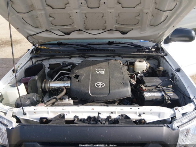 Toyota Tacoma Base V6