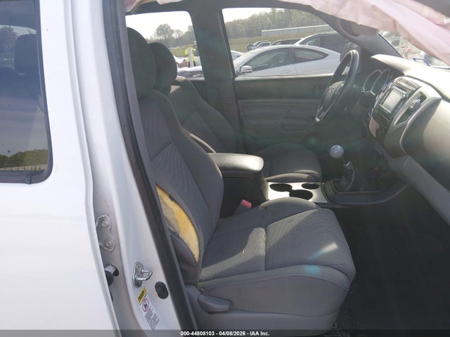 Toyota Tacoma Base V6