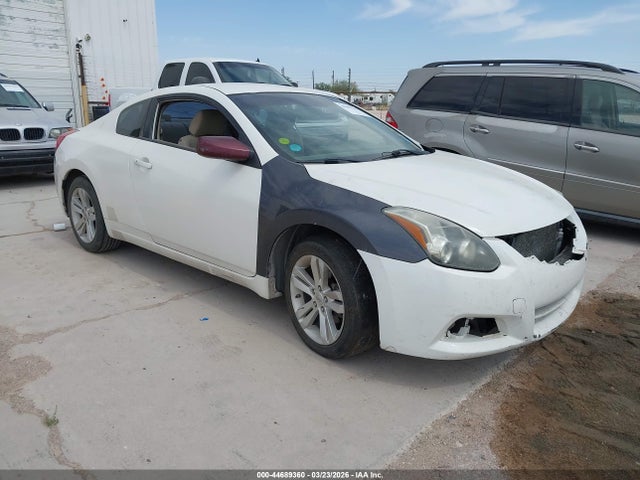 Salvage Nissan Altima Image
