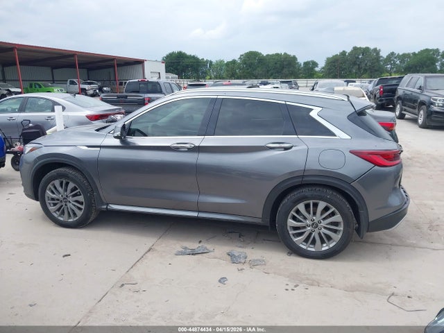 INFINITI Qx Luxe