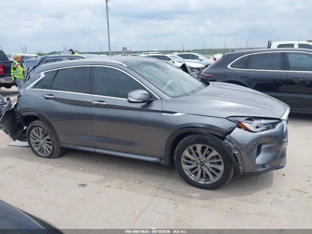 INFINITI Qx Luxe