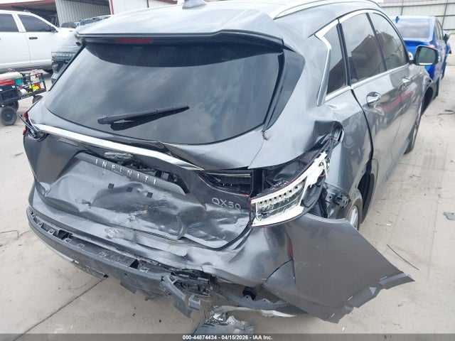 INFINITI Qx Luxe