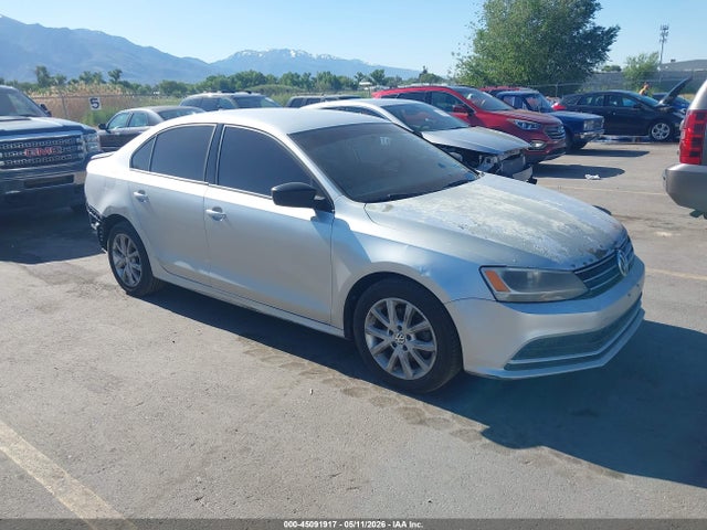 Salvage Volkswagen Jetta Image