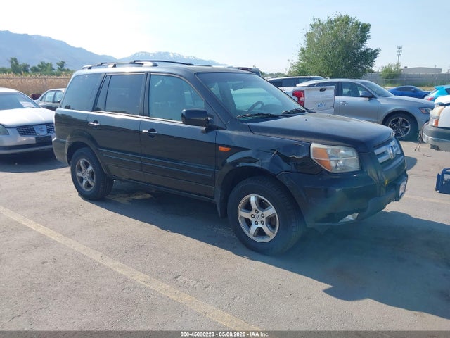Salvage Honda Pilot Image