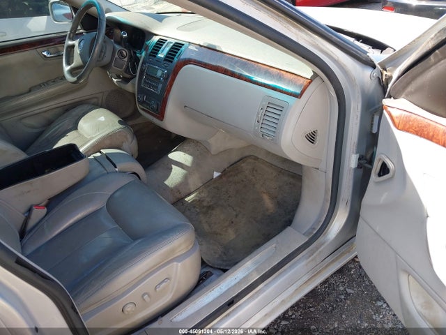 Cadillac DTS Standard