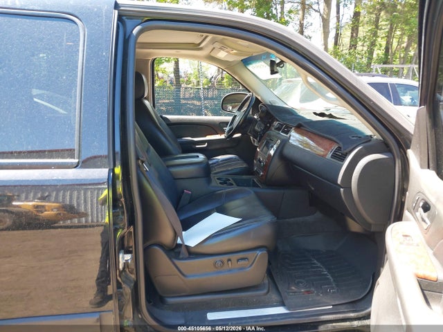 Chevrolet Suburban 1500 Ltz