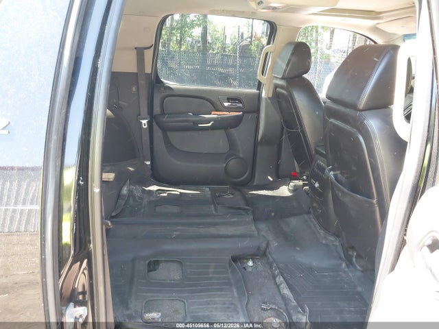 Chevrolet Suburban 1500 Ltz