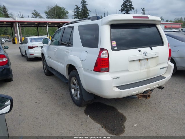 Toyota 4Runner Limited V8