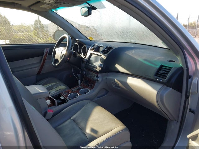 Toyota Highlander Limited V6