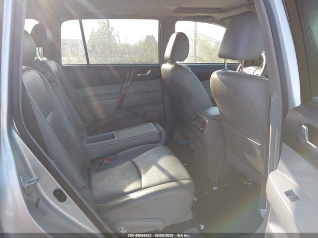 Toyota Highlander Limited V6