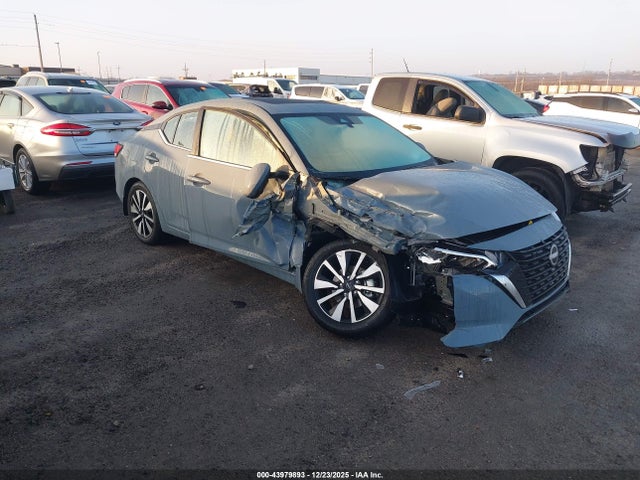 Salvage Nissan Sentra Image