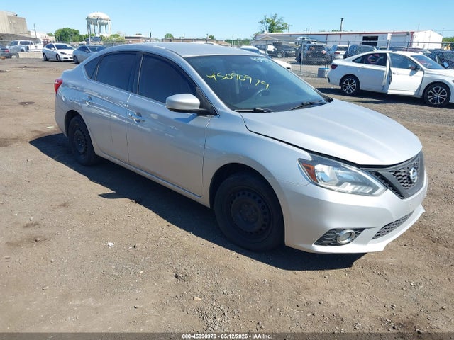 Salvage Nissan Sentra Image