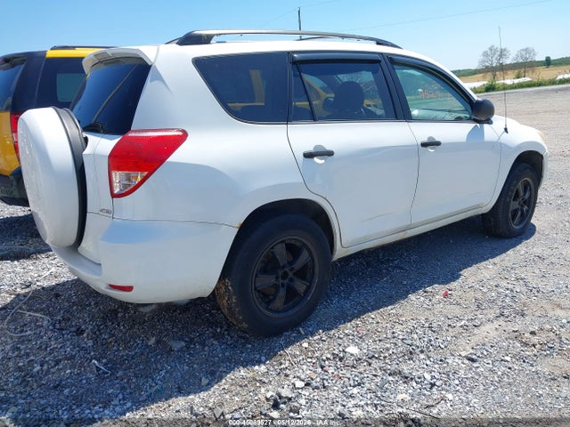 Toyota RAV4 Base V6