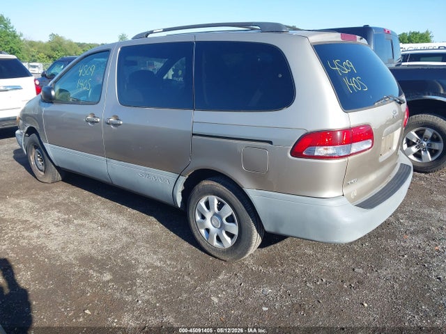 Toyota Sienna Le