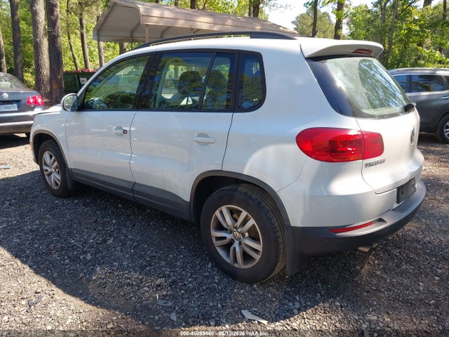 Volkswagen Tiguan S