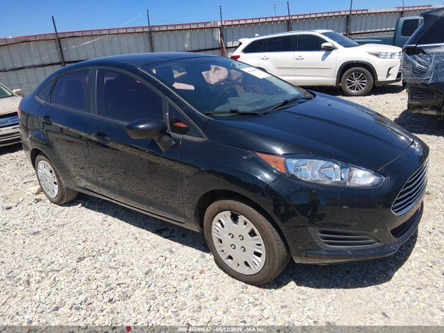 Salvage Ford Fiesta Image