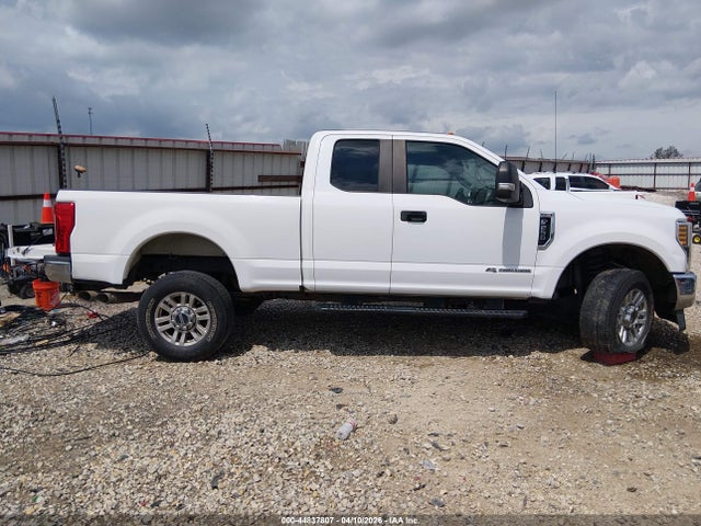 Ford F-250 Xl
