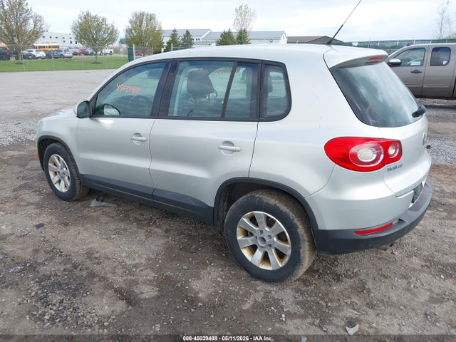 Volkswagen Tiguan S
