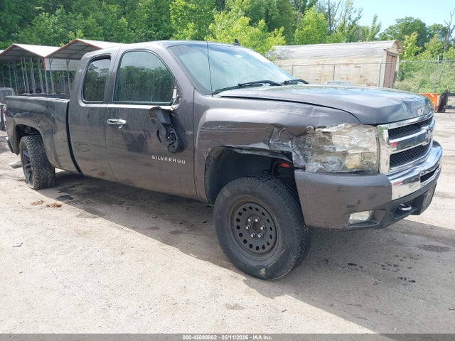 Salvage Chevrolet Silverado 1500 Image