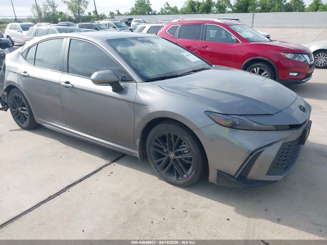Salvage Toyota Camry Image
