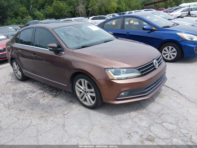 Salvage Volkswagen Jetta Image