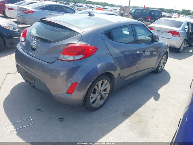 Hyundai VELOSTER