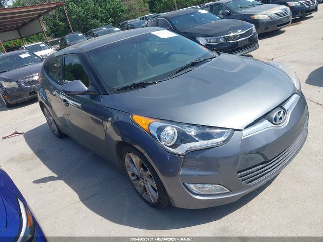 Salvage Hyundai VELOSTER Image