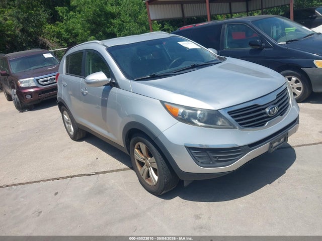 Salvage Kia Sportage Image