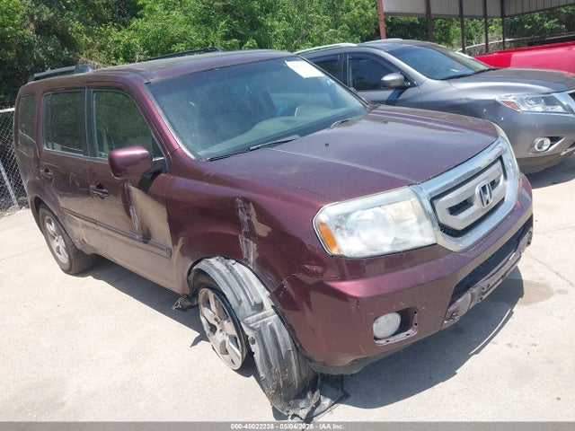 Salvage Honda Pilot Image
