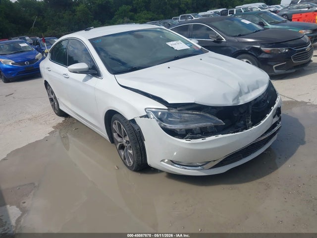 Salvage Chrysler 200 Image