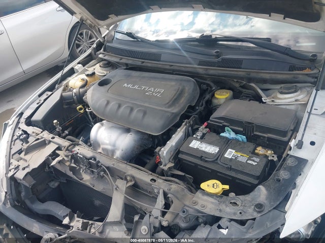 Chrysler 200 C