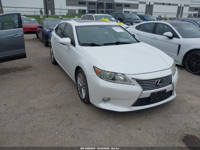 Salvage Lexus Es Image