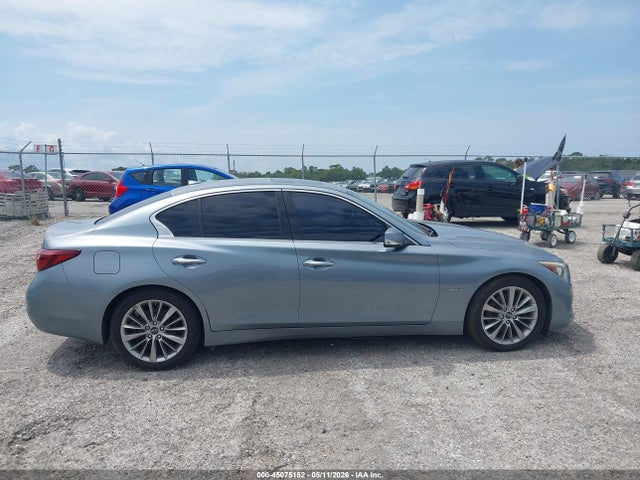 INFINITI Q50 3.0t Luxe