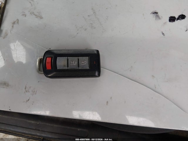 Mitsubishi Mirage Es