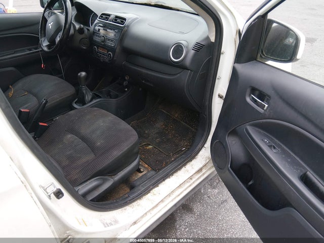 Mitsubishi Mirage Es