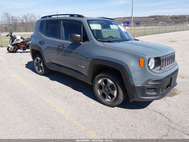 Salvage Jeep Renegade Image