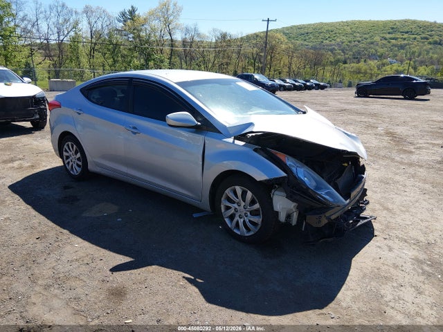 Salvage Hyundai ELANTRA Image