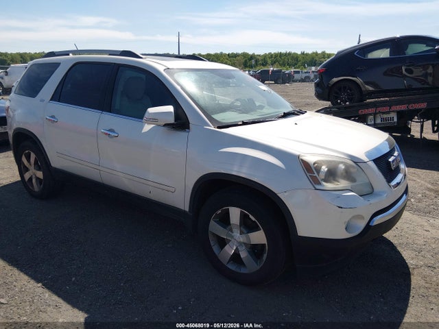 Salvage GMC Acadia Image