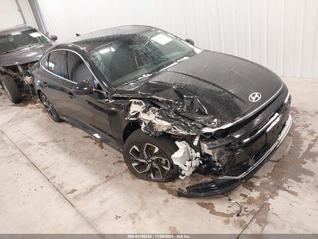 Salvage Hyundai SONATA Image