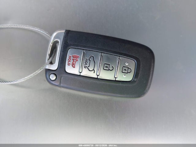 Hyundai VELOSTER Turbo