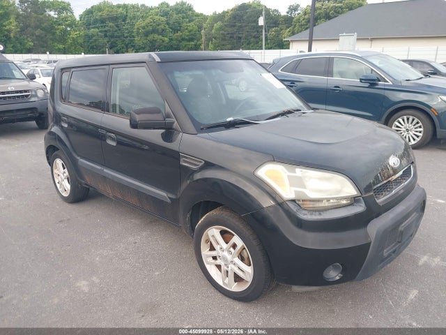 Salvage Kia Soul Image
