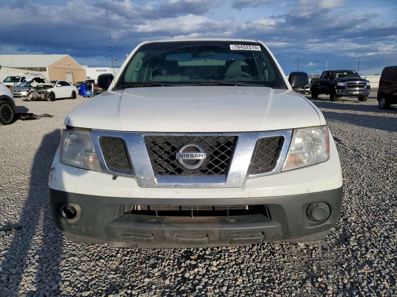 Nissan Frontier S